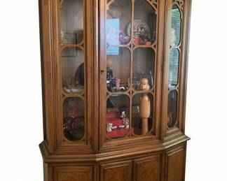 Vintage Bernhardt Hibriten China Cabinet