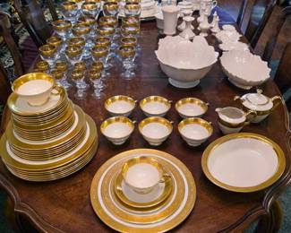 Lenox fina china set