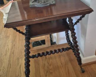 Antique merklen Brothers Twist Leg Claw Foot Table 1879-1897