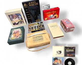 24 ClassicFilmTVBoxCollectiblesBondJohnWayneVHSDVDCDs