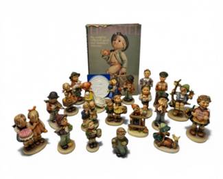 106 HummelFigurinesCollectorsGuideBookGoebelClubPlaqueMore