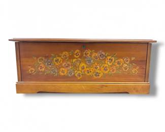 58 LaneVirginiaMaidCedarChestFloralFrontBlanketTrunk