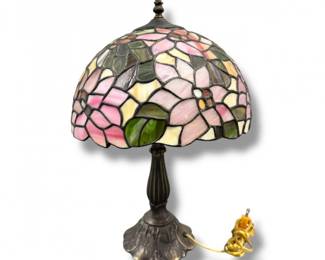 49 TiffanyStyleStainedGlassLampPinkBlossomFloralBase