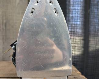 General Electric "The Spatula" Steam and Dry Iron