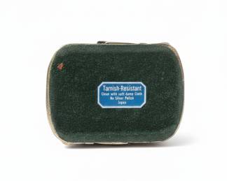 Tarnish-Resistant Decorative Vase with Calla Lilies