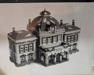 Department 56 Heritage Village Collection Dickens' Village Series "Victoria Station"