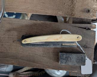 F. Vos Straight Razor with Case