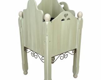 Vintage Shabby Chic Magazine Rack