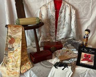 Asian Textiles Ladies Accessories Kimono, Obi, Fan Decorative Pieces