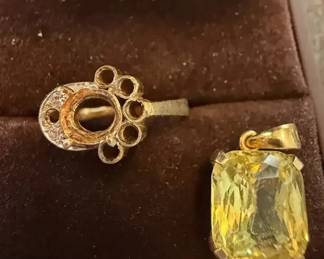 18K Gold Ring With 2 Remaining Stones  14K 585 Pendant