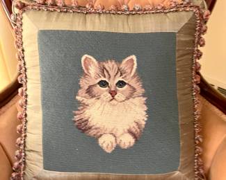 Needlepoint 🐈  Pillow