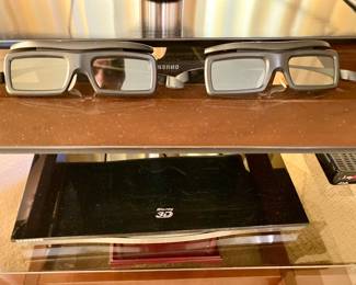 3-D Blu-Ray player with glasses