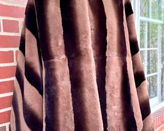$450 - Beautiful brown dyed Rex rabbit fur coat - size 40