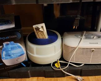 Room comfort humidifiers