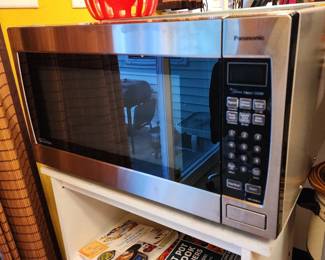 High quality, large Panasonic microwave oven
