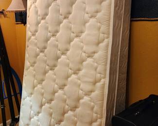 Twin bed with frame, great condition