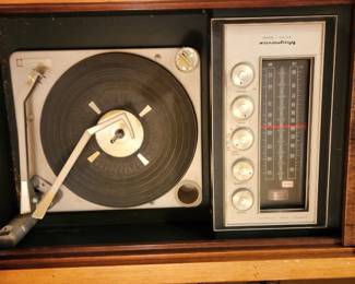 Turntable and receiver, needs a tune-up but does work