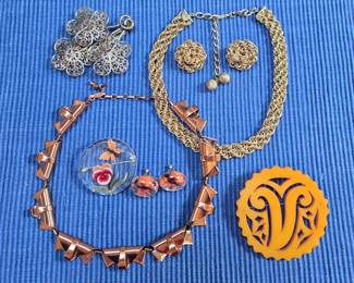 Vintage costume - gold tone hobe' set, Renoir copper, bakelite pin
