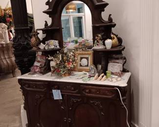 Mallard Cira 1835-1870 Marble Top