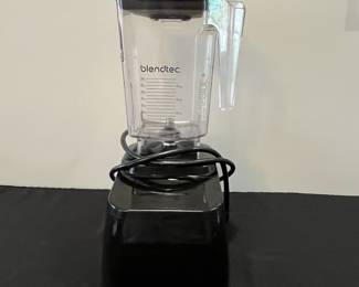 R69 - $80. BlendTec Model CTB1 Black. 