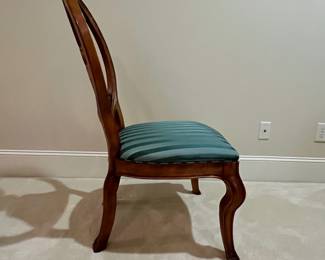 R1 - $1,450. Henredon Table with 6 Chairs. 2 Captains chairs / 4 regulars. Table Measures 76.5" x 44" x 30" tall.  2 leaves - Each leaf adds 20". Has table pads. 