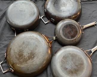 R90 - $45. Set of 5 Calphalon Pans. Williams Sonoma.  No lids.