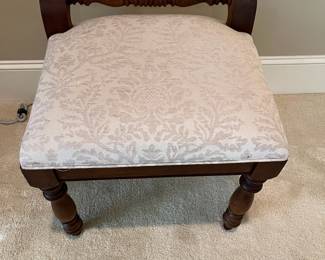 R102 - $40. Upholstered Vanity Bench. Measures 20" x 16.5" x 20". 