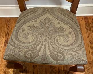 R114 - $450. Ethan Allen Table & Chairs. Measures 56" round x 30" tall. Has 1 leaf that adds 20". Table is very sturdy and in very good condition. Chairs have been heavily used and need reupholstered / tightened up. 