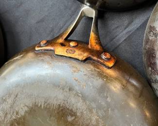 R91 - $50. Set of Calphalon Unison Pot and Pan Set. 2qt and 5qt Pots w/lids. 10" Pan w/lid. 14" Pan No lid.