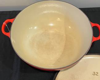 R121 - $150. Le Creuset #32 7.25 Qt. Has been used but overall very good condition!