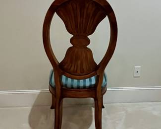 R1 - $1,450. Henredon Table with 6 Chairs. 2 Captains chairs / 4 regulars. Table Measures 76.5" x 44" x 30" tall.  2 leaves - Each leaf adds 20". Has table pads. 