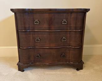 R23 - $75. Single Curved Front Nightstand / Side Table. Measures 32.5" x 16" x 29" tall. Solid wood drawers. A few minor marks in the veneer / wood but overall very good. 
