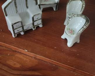 Miniature doll furn. This is it. 