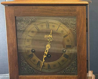 Lot 304: Vintage German Mantel Clock
