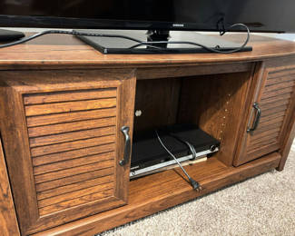 Lot 43: Medium Brown Engineered Wood TV Stand for TVs up to 65"