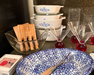 4 pc Corning ware set “blue cornflower” pattern