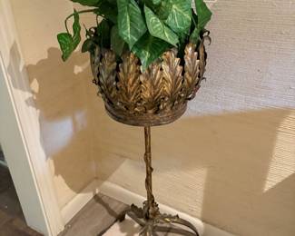 Vintage Metal Plant stand 