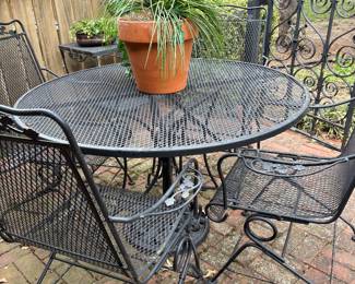 Outdoor wrought iron patio table & chairs
