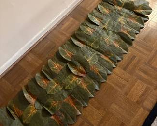 Rubber leaf table runner 