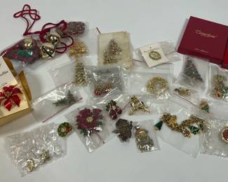 Vintage Christmas Brooch Pins, Monet  Trifari