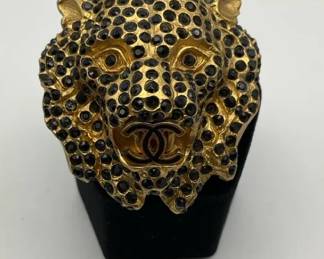 Chanel Rhinestone 2001 Leopard Head Brooch with CC Logo