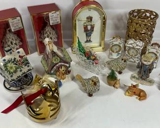 Holiday Decor w Clocks, Fitz  Floyd, Ornaments  Figurines Christmas Mix