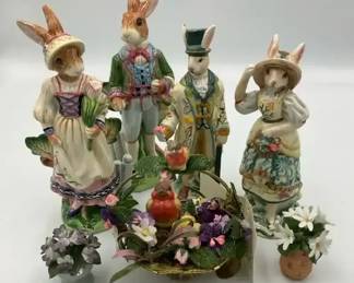 Fitz  Floyd Rabbit Figurines Easter Bunny Collection w Floral Decor