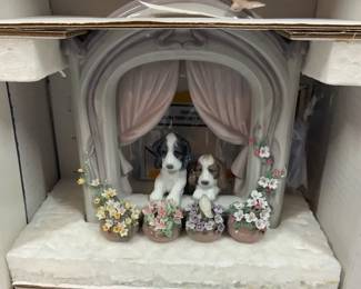 Lladro Two Puppies Porcelain Figurine w Box