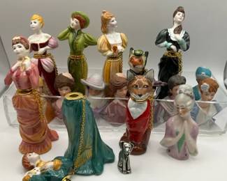 Royale Stratford And Avon Figures