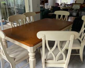 Table & 6 chairs  Take leaf out & 4 top