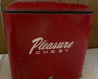 Vintage Plaesure Chest Cooler