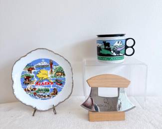 alaskan ulu knife with display stand