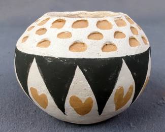 Acoma Pueblo Mini Pottery, Marked Acoma NM, R Malie, Approx 1.75" Tall And 2.25" Diameter 