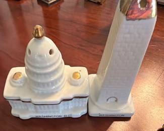 Salt/Pepper Set $4